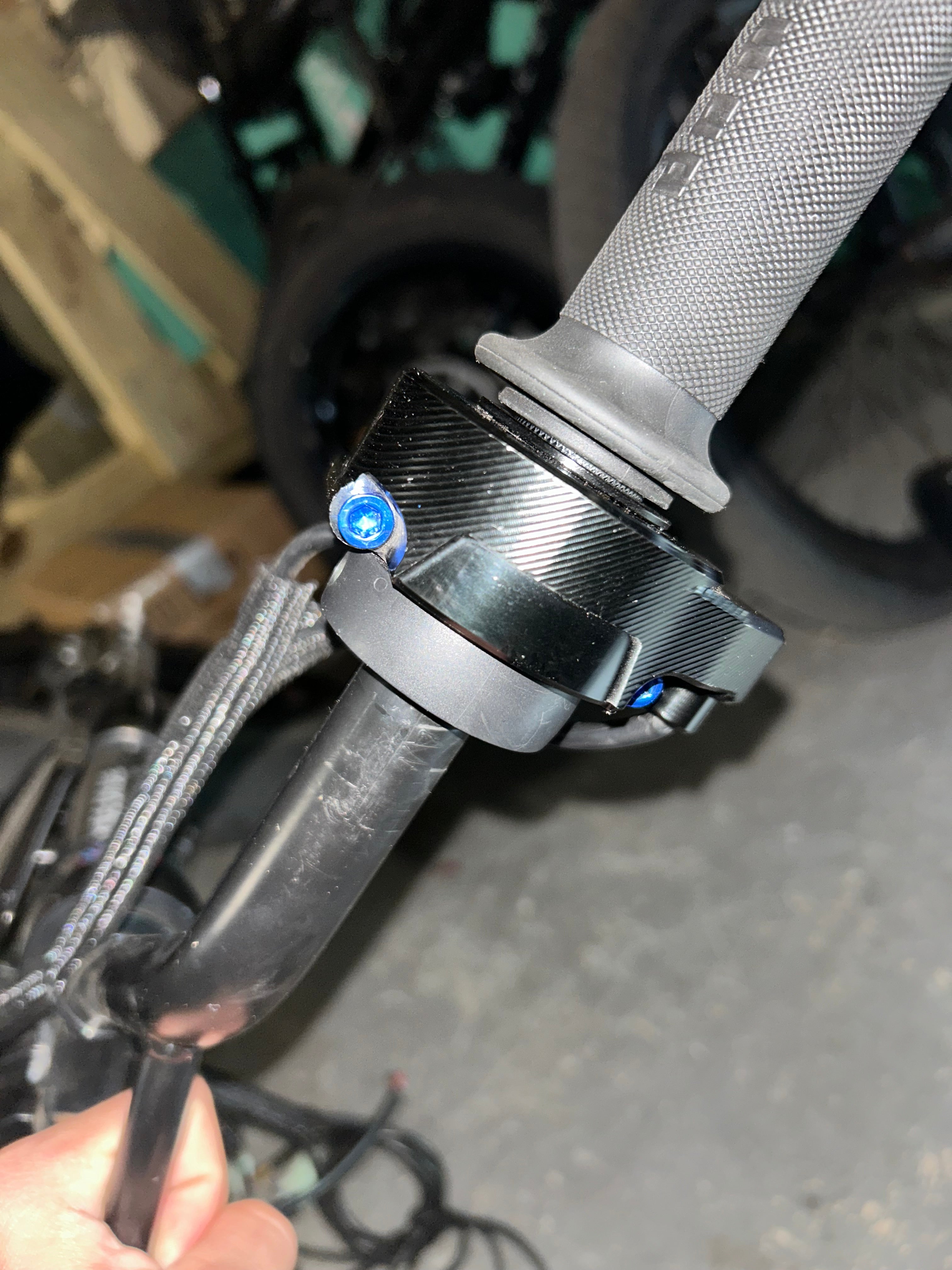 Surron throttle bolts